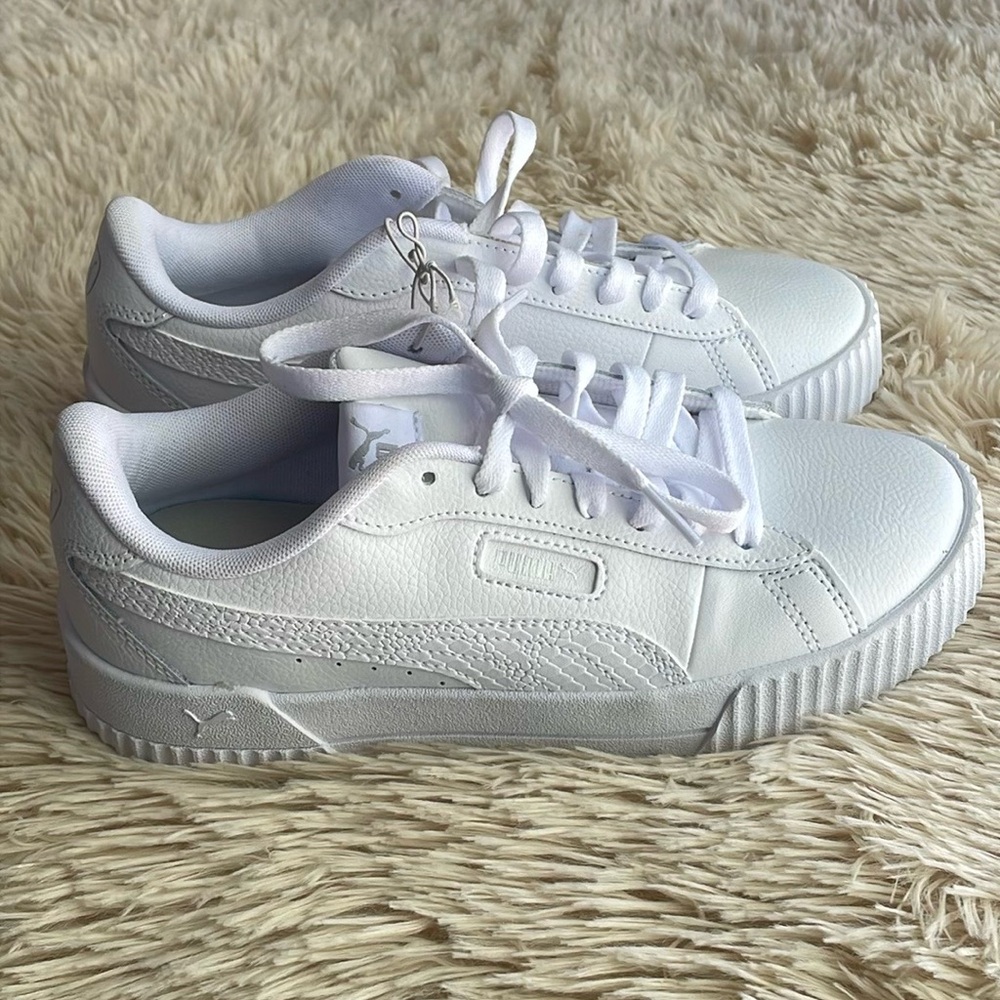 Ladies Puma Leather Shoes